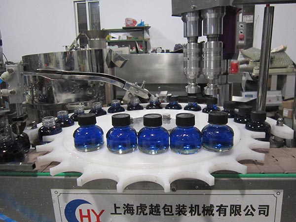 HY-ZGX 直線式灌裝旋蓋機，上海灌裝機，六頭灌裝機，液體灌裝機