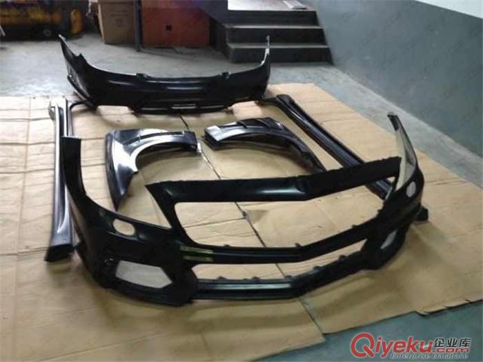 奔馳w218CLS級cls 300 350 63改裝wald包圍碳纖維前唇后唇尾翼原始圖片2