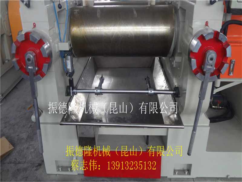 6寸小型實驗用開煉機原始圖片3