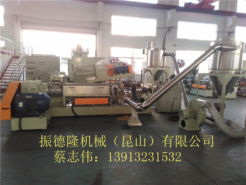 低煙無(wú)鹵電纜料造粒機(jī)原始圖片2