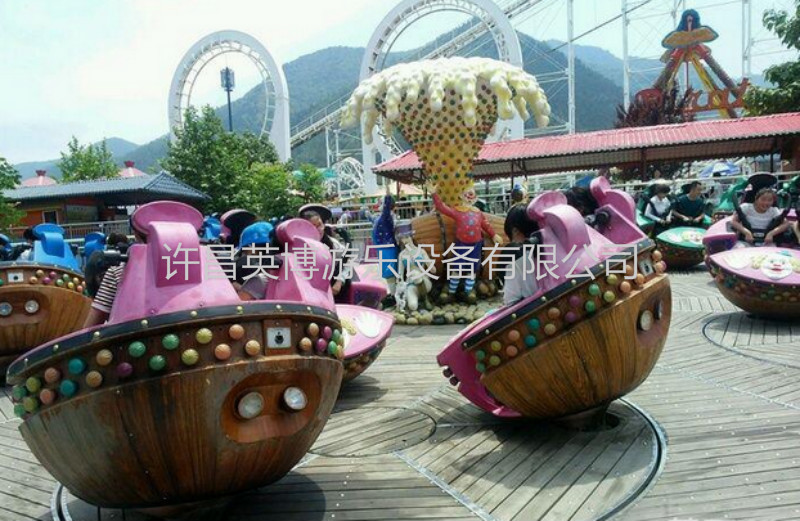 許昌魔幻陀螺游樂設(shè)備報價：廠家直銷魔幻陀螺游樂設(shè)備