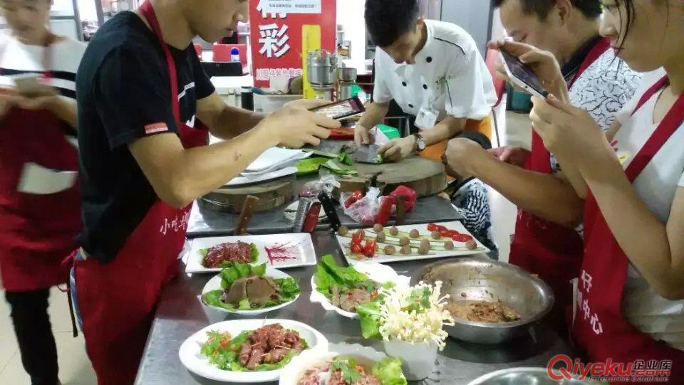 火鍋培訓-火鍋底料培訓-成都學習火鍋-火鍋廚師培訓