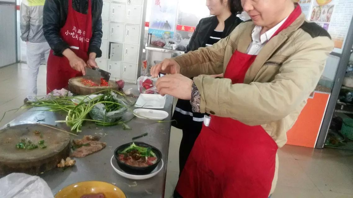 哪里學習特色砂鍋菜好-學習砂鍋菜技術-砂鍋菜做法培訓原始圖片2