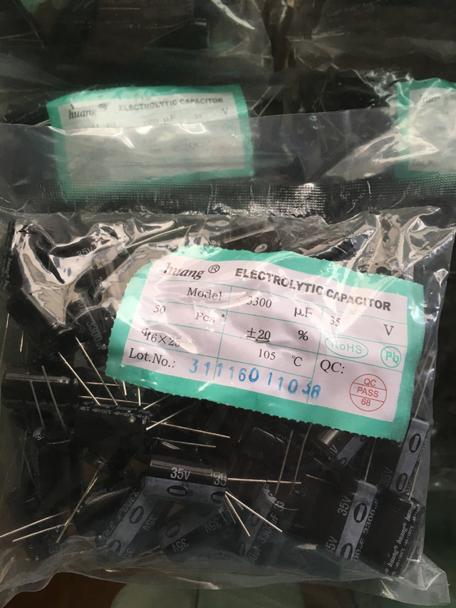 高品質鋁電解電容,35V1000UF