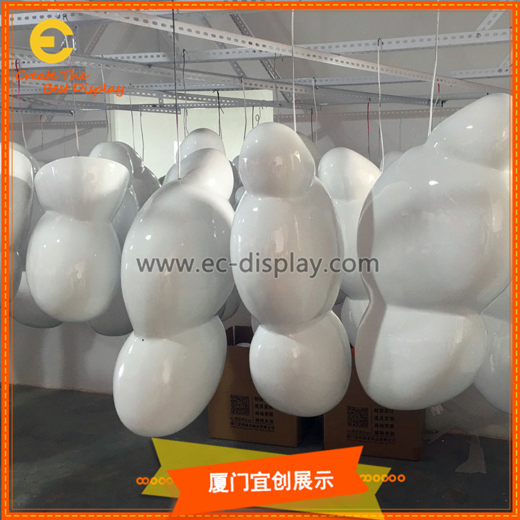 供應(yīng)玻璃鋼制品 氣球道具 云朵定做 婚慶裝飾 商場(chǎng)美陳懸掛