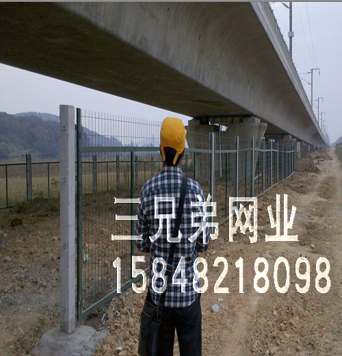 包頭鐵路護欄網 內蒙古鐵路圍欄 內蒙古三兄弟網業原始圖片2