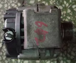 奔馳GL350 ML350 642發(fā)電機(jī) 變速箱 冷氣泵 減震器 機(jī)油泵