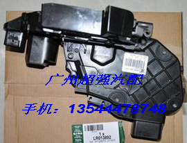 路虎攬勝運(yùn)動(dòng) 發(fā)現(xiàn)4前差速器 散熱網(wǎng) 翼子板 剎車分泵