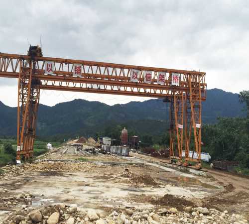 山東路橋門式起重機租賃