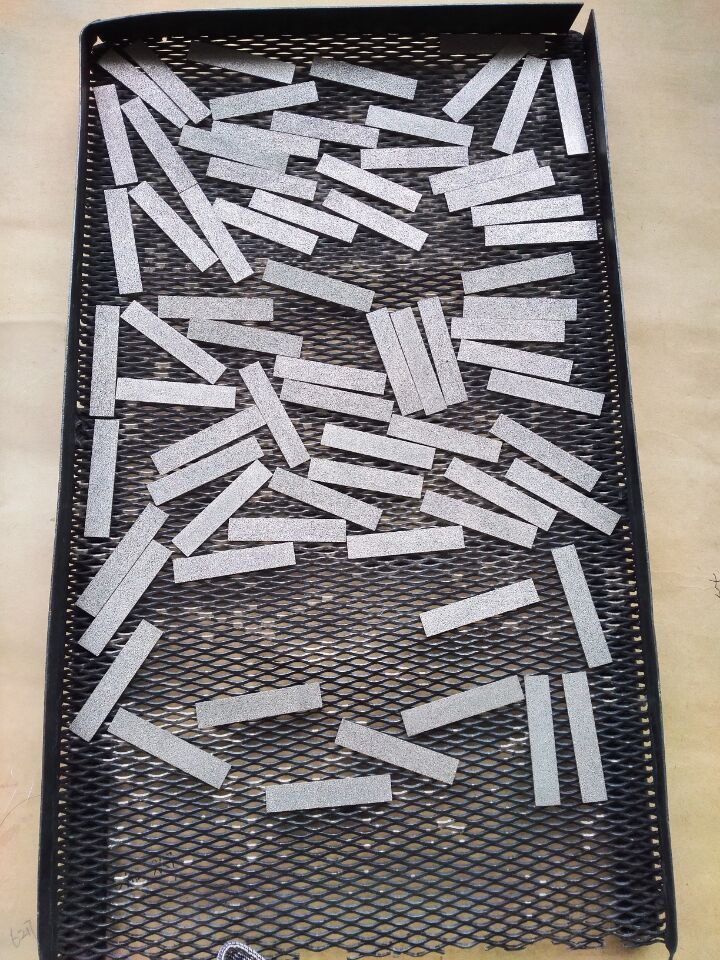 xjb高的鍍鉑多孔鈦陽極是由鉑潤金屬提供的  ：深圳鍍鉑多孔鈦陽極