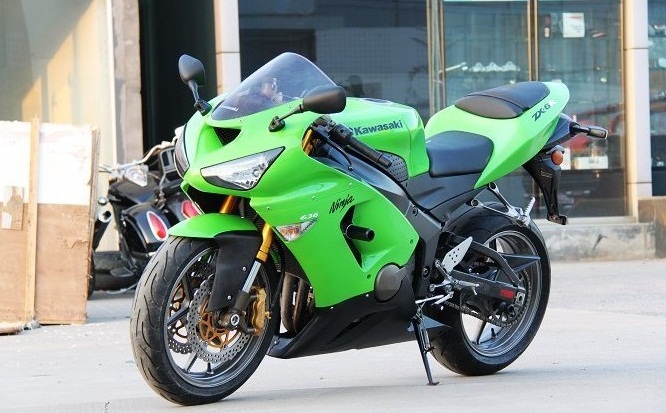 供應川崎ZX-6RR  摩托車
