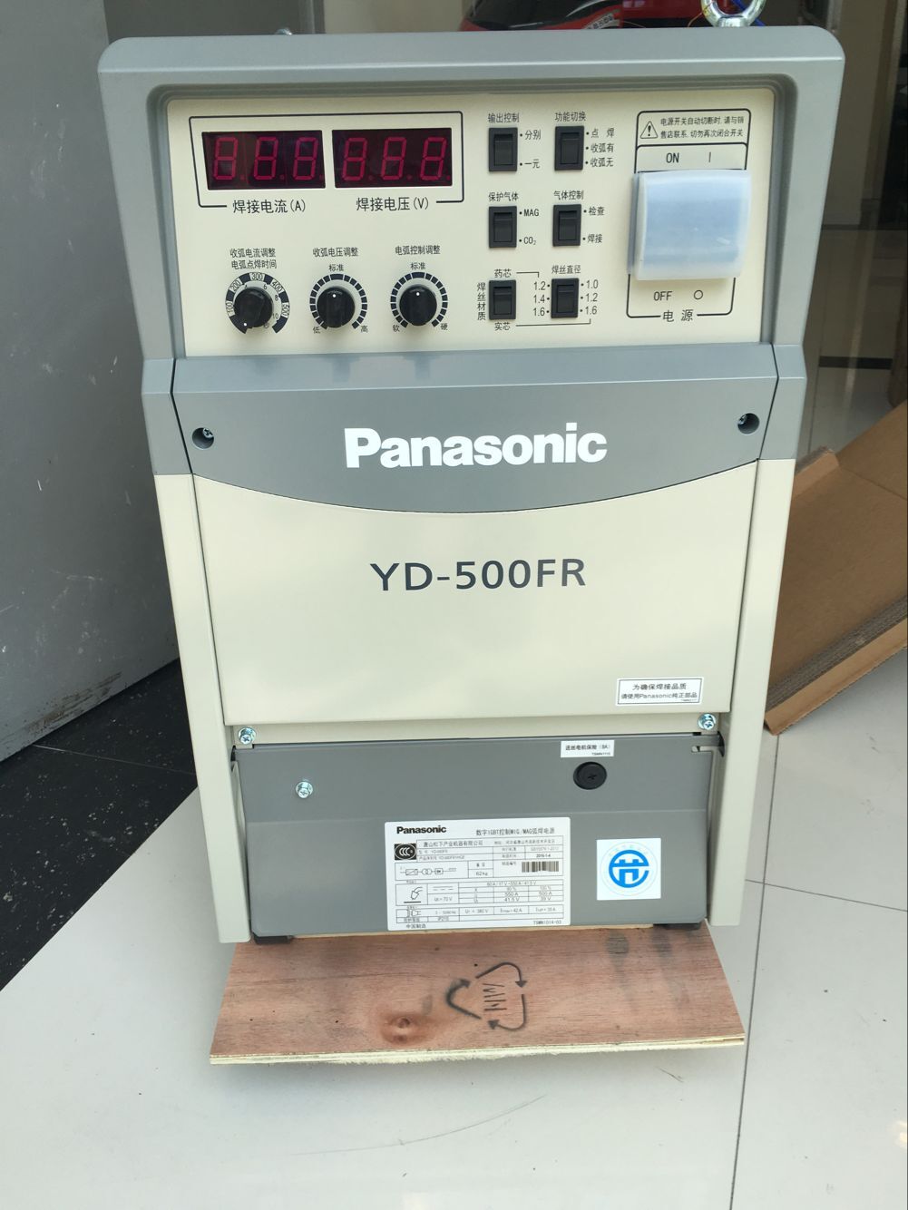 松下逆變保護焊機YD-500FR松下二氧化碳焊機