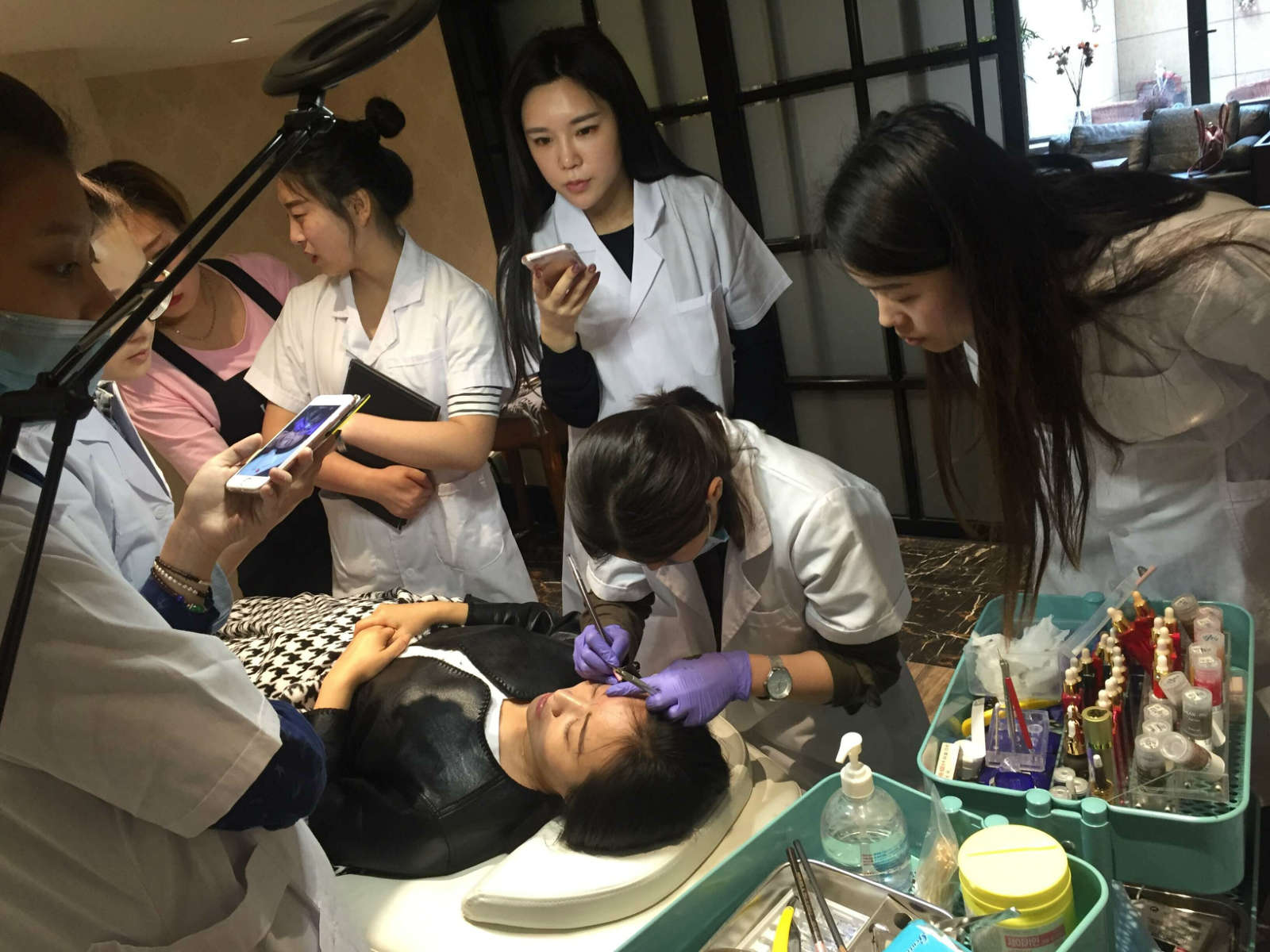 半{yj}化妝培訓學校：知名半{yj}化妝技術培訓機構推薦