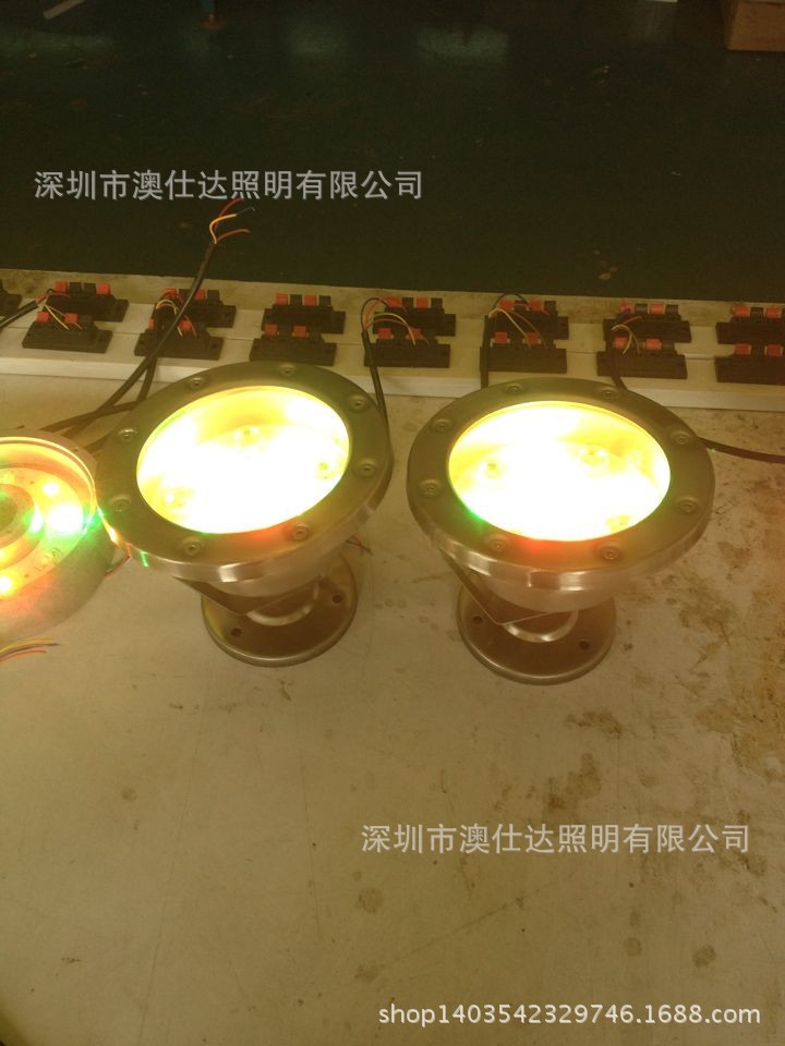 澳仕達(dá)專業(yè)生產(chǎn)LED水底燈，大功率LED水池?zé)?，LED大功率水下燈，噴泉水池?zé)粼紙D片3
