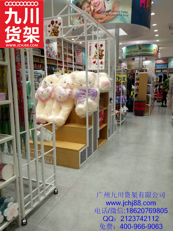 廣州美爆、美爆裝修圖片、阿呀呀飾品店、阿呀呀裝修、阿呀呀貨架