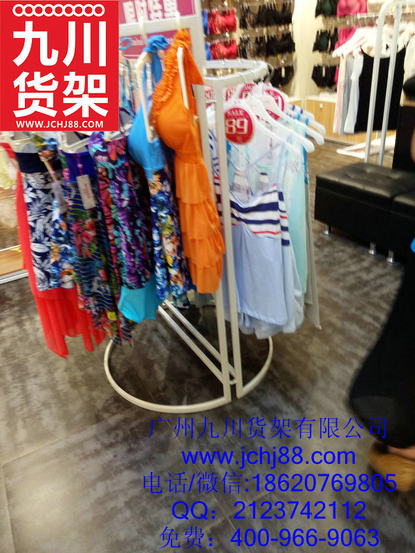 KM服裝貨架，服裝貨架、熱風貨架、西遇貨架、無印良品貨架、大創生活館貨架原始圖片2