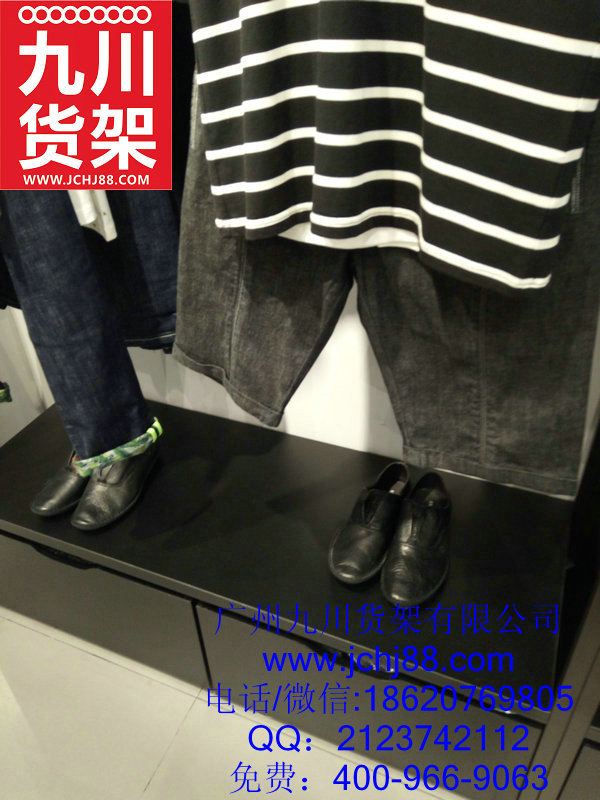 KM服裝貨架，服裝貨架、熱風貨架、西遇貨架、無印良品貨架、大創生活館貨架原始圖片3